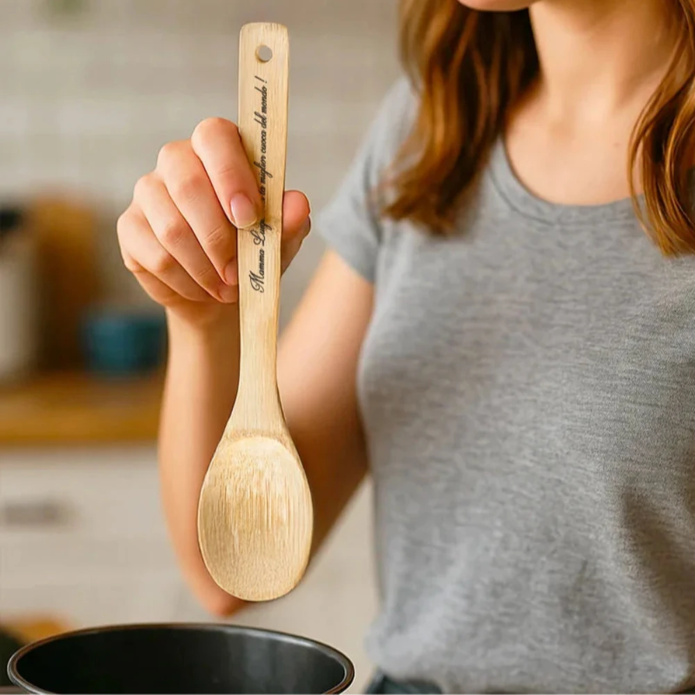 Utensile cucina in legno inciso regalo per appassionati