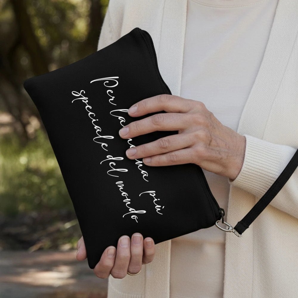 Idea regalo Festa dei Nonni: pochette con frase personalizzata