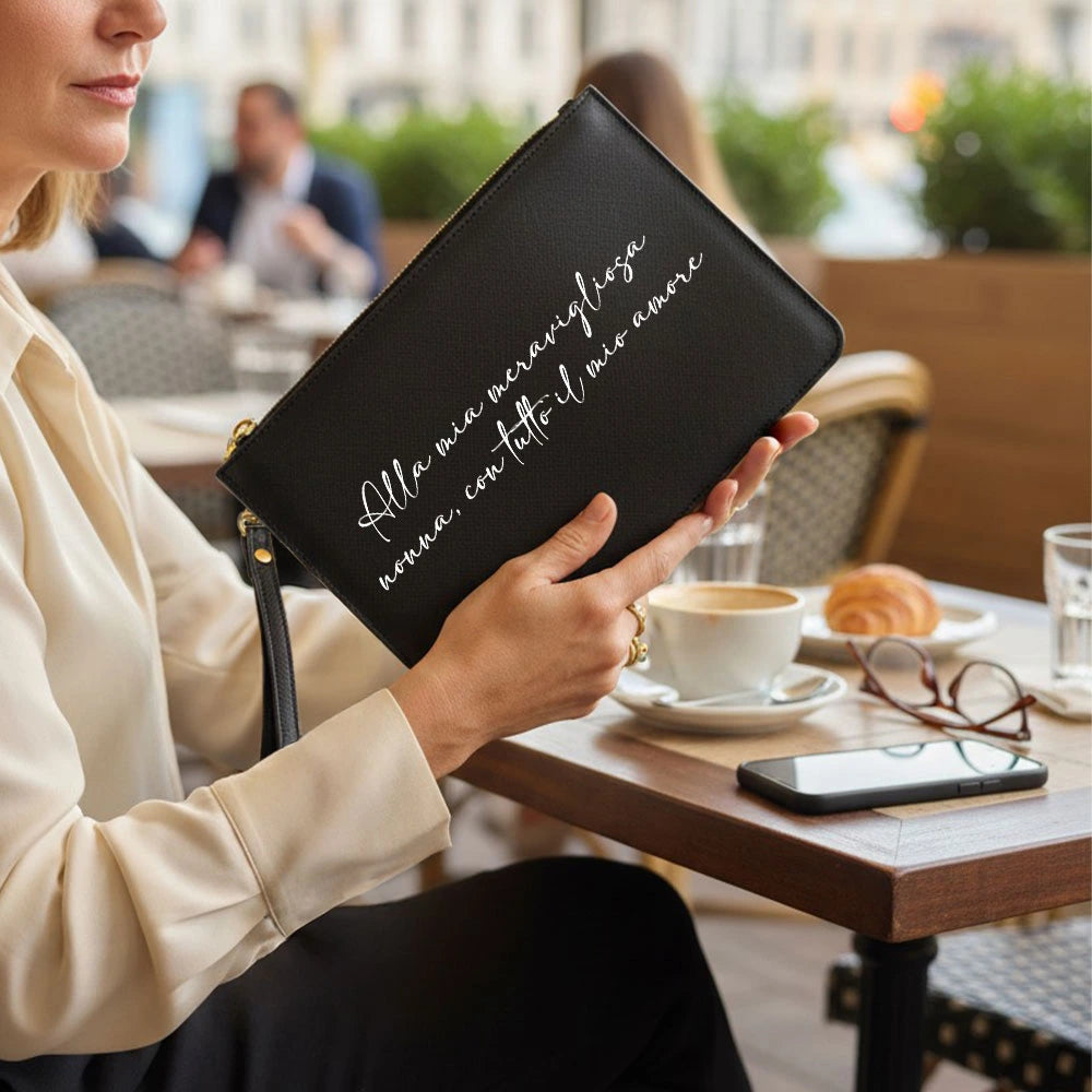 Pochette elegante in pelle per nonna giovane e moderna