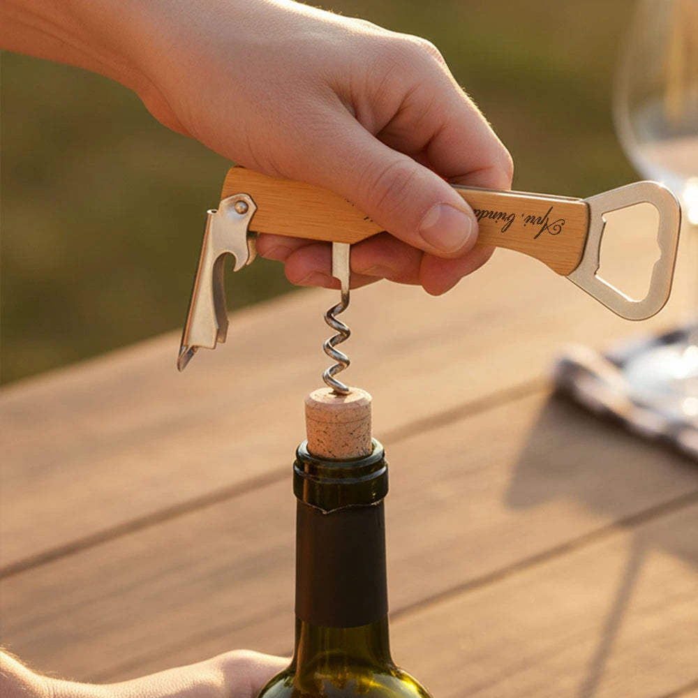 Apribottiglie personalizzato con nome inciso sul manico