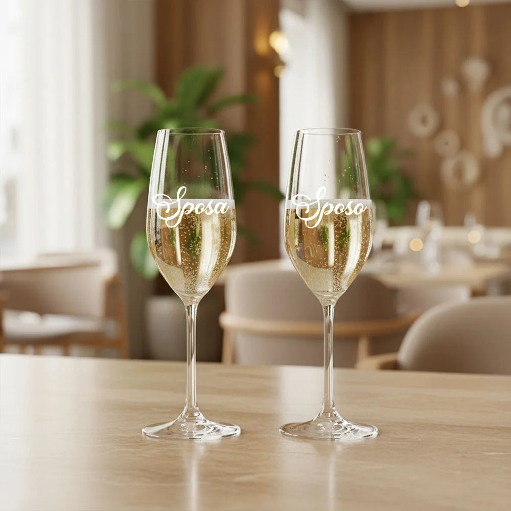 Set di bicchieri personalizzati per sposi con design raffinato