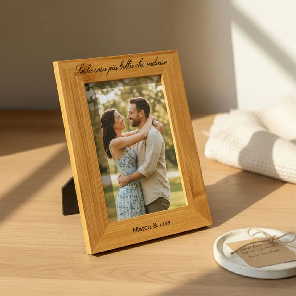 Cornice personalizzata in bambù naturale con nome inciso