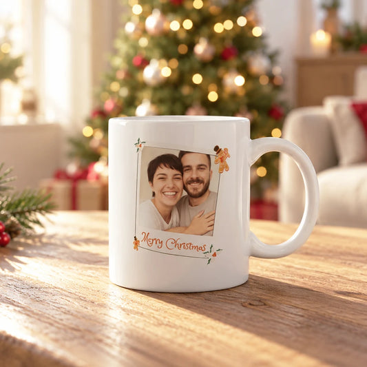 Tazza natalizia personalizzata con foto di una coppia e scritta Merry Christmas