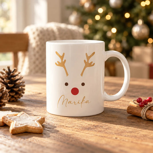 Tazza natalizia con renna stilizzata e nome Marika personalizzato